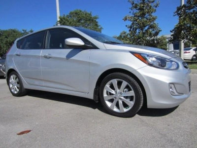 2012 Hyundai Accent  SE