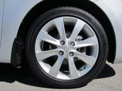 2012 Hyundai Accent  SE