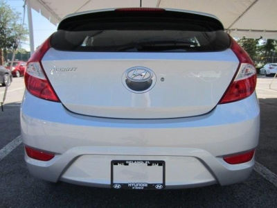 2012 Hyundai Accent  SE