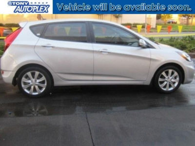 2013 Hyundai Accent  SE