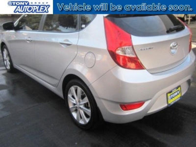 2013 Hyundai Accent  SE