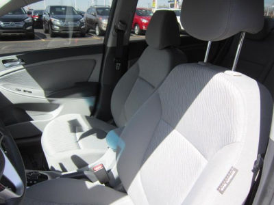 2012 Hyundai Accent  GLS