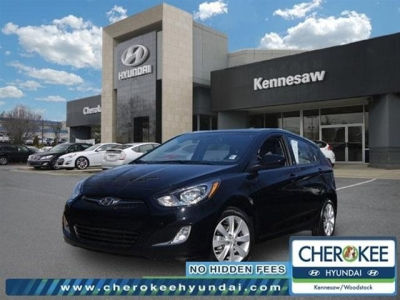 2012 Hyundai Accent  SE