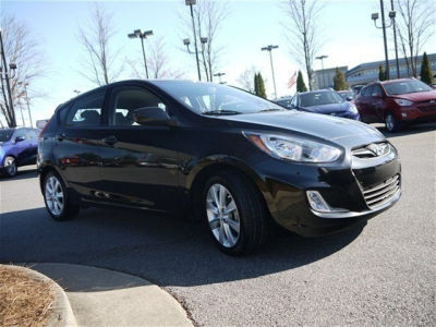 2012 Hyundai Accent SE