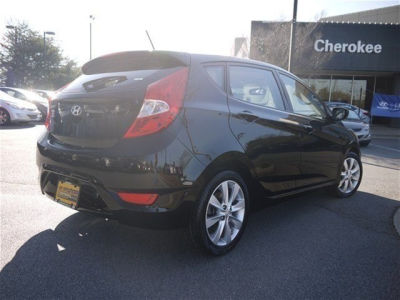 2012 Hyundai Accent SE