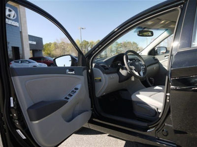 2012 Hyundai Accent SE