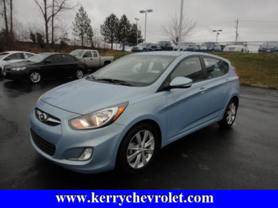 2013 Hyundai Accent  SE