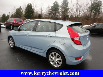 2013 Hyundai Accent  SE