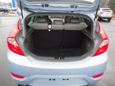2013 Hyundai Accent  SE
