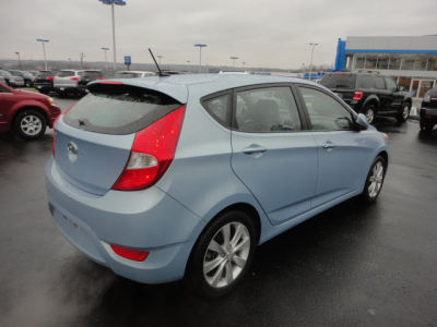 2013 Hyundai Accent  SE