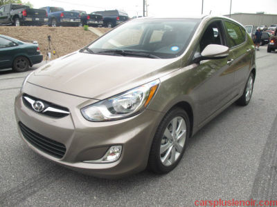 2013 Hyundai Accent  SE
