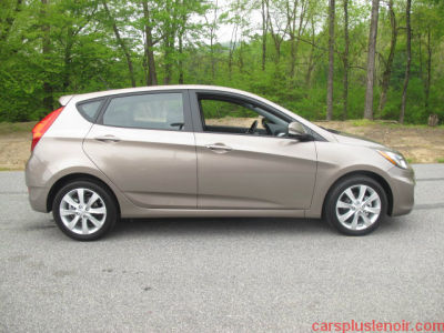 2013 Hyundai Accent  SE