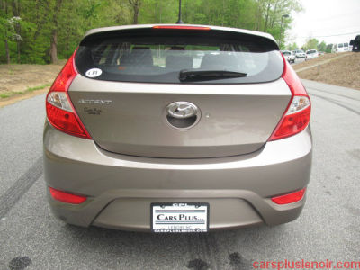 2013 Hyundai Accent  SE
