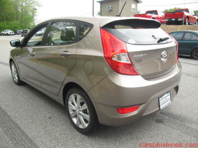 2013 Hyundai Accent  SE