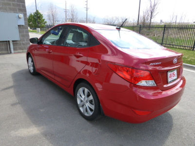 2013 Hyundai Accent  GLS