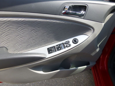 2013 Hyundai Accent  GLS