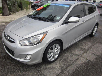 2012 Hyundai Accent  SE