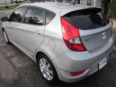 2012 Hyundai Accent  SE