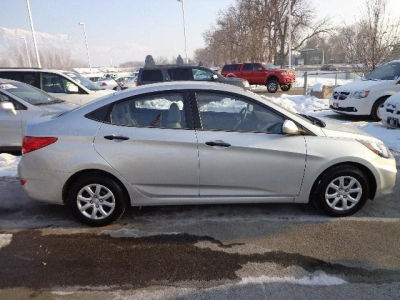 2012 Hyundai Accent GLS