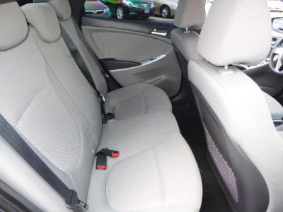2013 Hyundai Accent  GLS