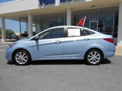 2012 Hyundai Accent  GLS