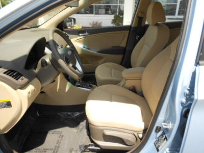 2012 Hyundai Accent  GLS