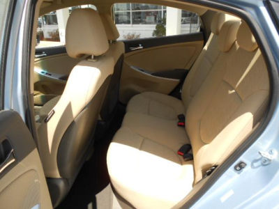2012 Hyundai Accent  GLS