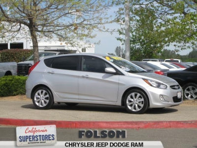 2012 Hyundai Accent  SE