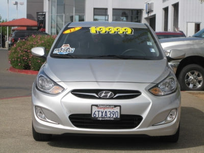 2012 Hyundai Accent SE