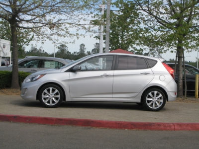 2012 Hyundai Accent SE