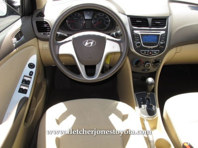 2012 Hyundai Accent  GLS