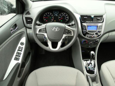 2013 Hyundai Accent  GLS