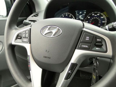2013 Hyundai Accent  GLS