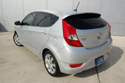 2012 Hyundai Accent  SE