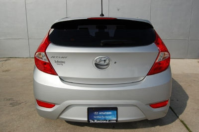 2012 Hyundai Accent  SE