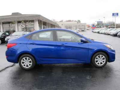 2012 Hyundai Accent  GLS