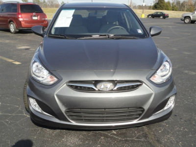 2012 Hyundai Accent GLS