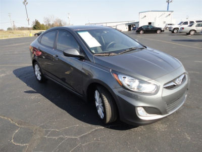 2012 Hyundai Accent GLS