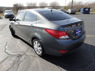 2012 Hyundai Accent GLS