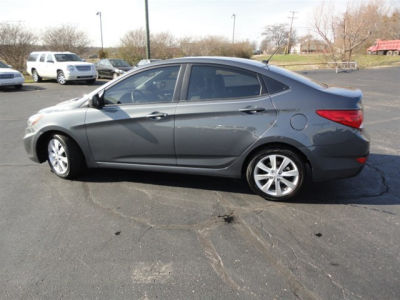 2012 Hyundai Accent GLS