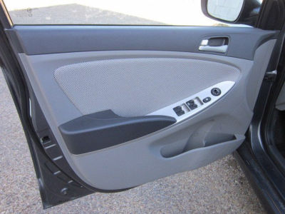 2012 Hyundai Accent  GLS
