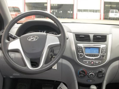 2012 Hyundai Accent  GLS