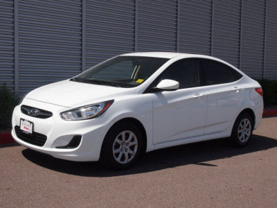 2012 Hyundai Accent  GLS