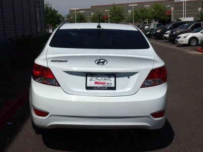 2012 Hyundai Accent GLS