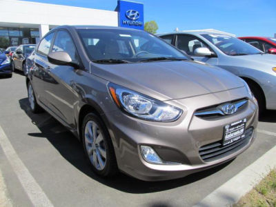 2013 Hyundai Accent  GLS