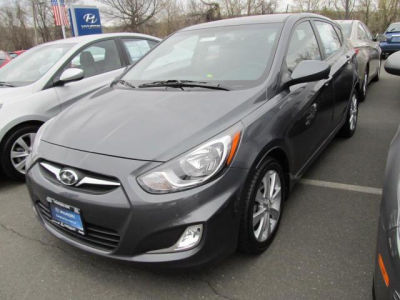 2012 Hyundai Accent SE