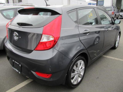 2012 Hyundai Accent SE