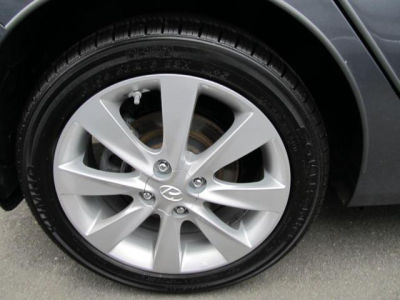 2012 Hyundai Accent SE
