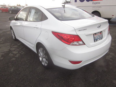 2012 Hyundai Accent  GLS