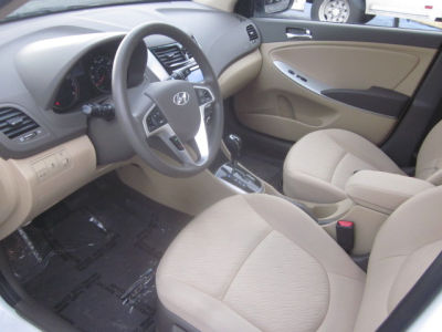 2012 Hyundai Accent  GLS